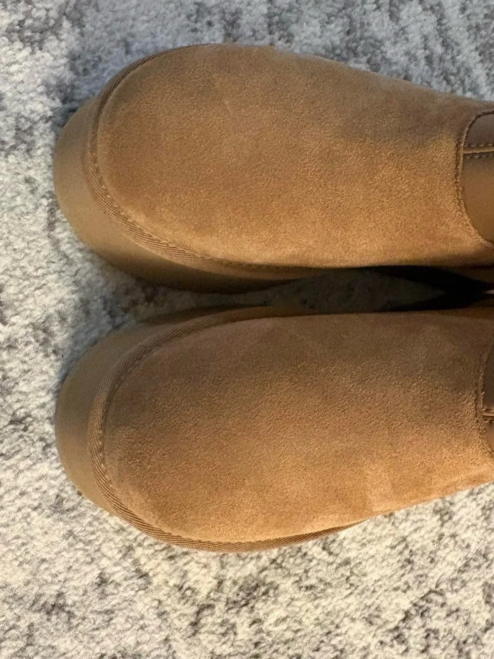 UGG Classic Mini Dipper Platform Women’s Boots 1168170 Size 8 New without Box